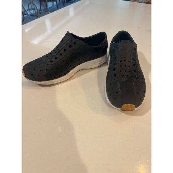 Native Shoes Jefferson Slip-On Perforated Sneakers Black Mens Size 8 Rubber Sole - Picture 2 of 7